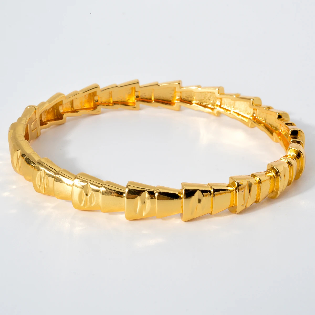7MM Dubai Gold Color Bangle Snake Shape Geometry Hard Bracelets For Women Indian Italy Hand Jewelry Hip Hop Style 241030