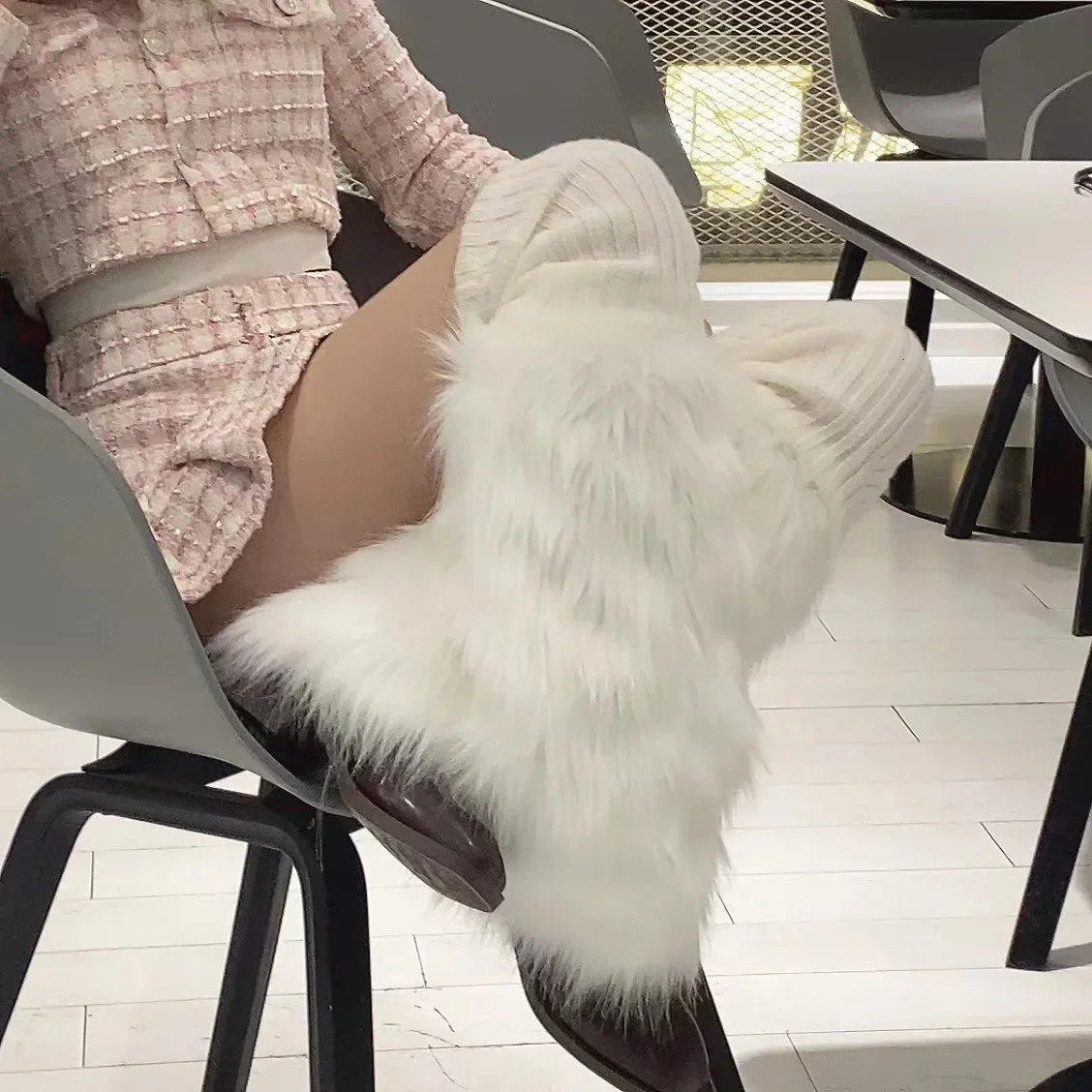 Women Faux Fur Leg Warmers Y2K Punk Winter Warm Plush Thickening Jk Leggings Boots Cover Lolita Harajuku Party Long Leg Socks 241031