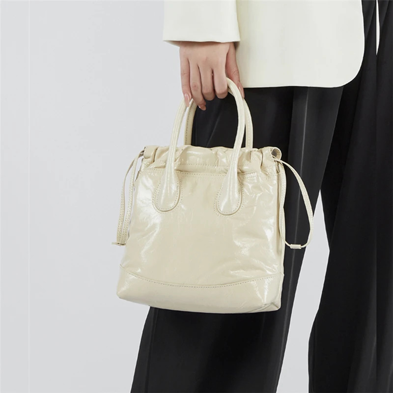 Toptrends Cow Genuine Leather Drawstring Small Tote Handbags For Women y ner Hobo Ladies Shoulder Crossbody Bags 241029