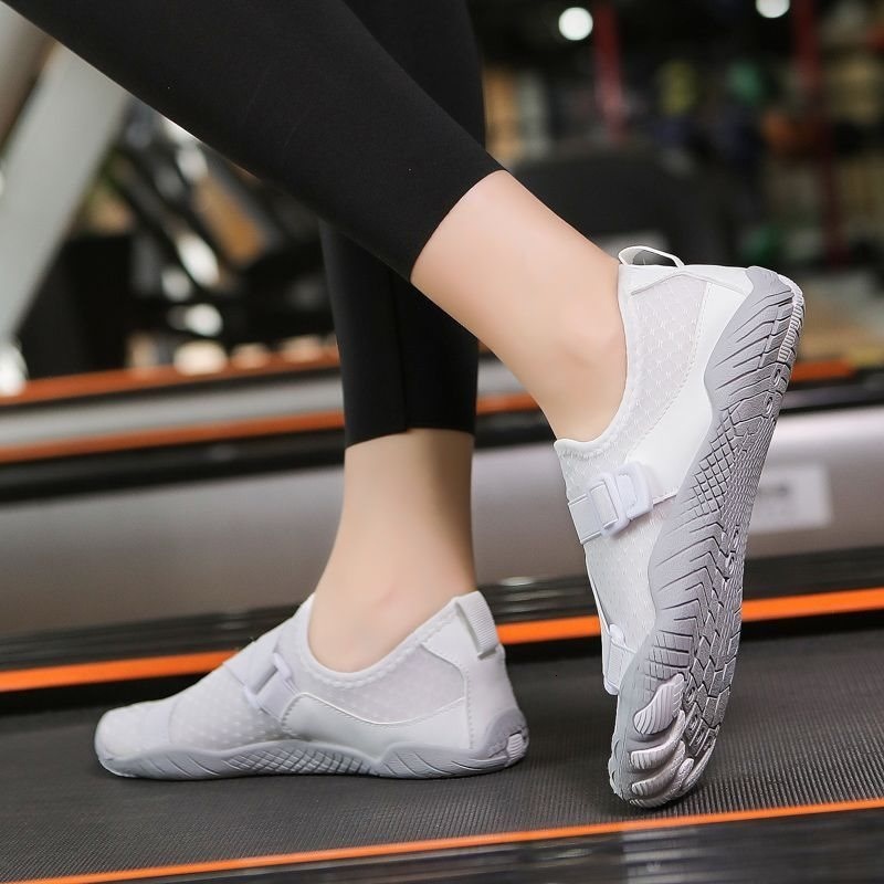 Designer shoes Hard pull yoga, men's women's river tracing deep squat indoor fitness shoes, anti slip soft soles, running, jumping, and rope