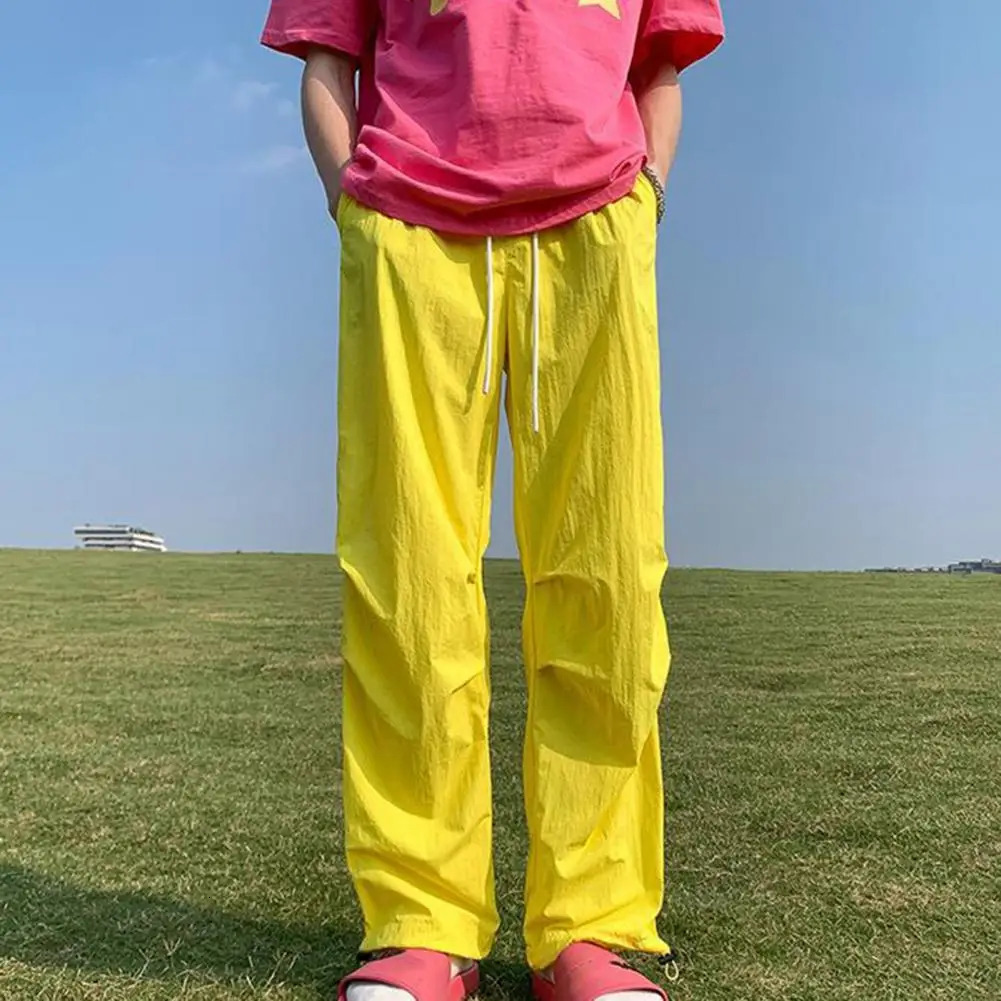 Candy Color Pink Loose Fit Cargo Pants for Men Solid Streetwear Tooling Trousers Mid-waist Drawstring Beam Feet Parachute Pants 241031