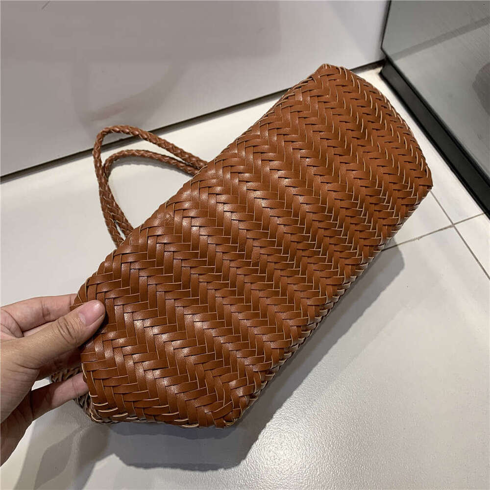 French Vegetable Basket PU Handmade Woven Seaside Vacation Handbag Women 2024 Large Capacity Retro Trendy Tote Bag