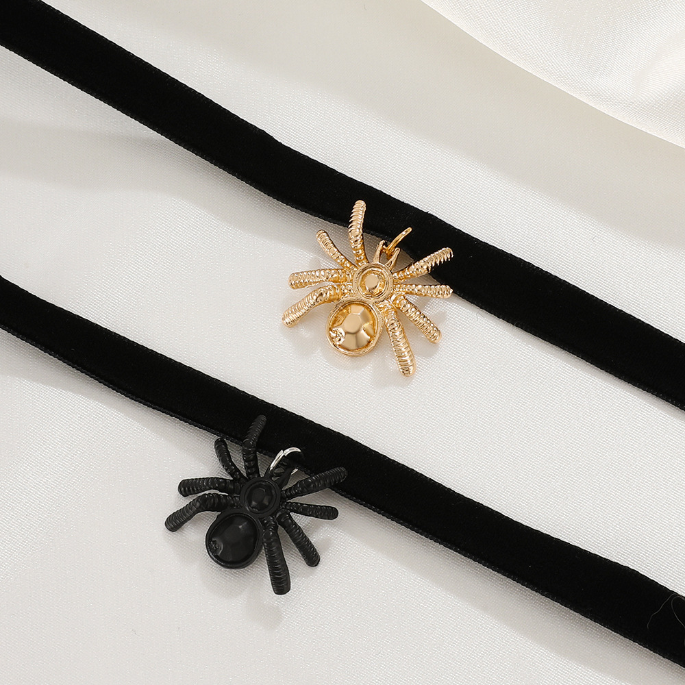 Elegant Black Spider Design Necklace for Gothic Fashion Lovers
