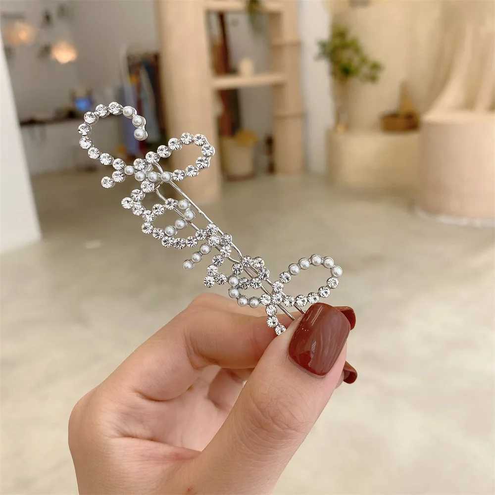 Pearl vertical banana hair clip banana hair clip warm hair clip Korean ponytail bucket clip used for grille hair accessories X241030