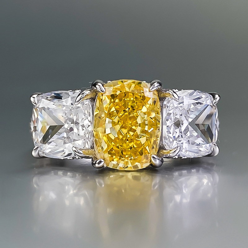 2024 Top-Selg Wedding Ring: 3-Stone Cushion Cut Yellow Moissanite Sterg Sier Bridal Ring dh910320090