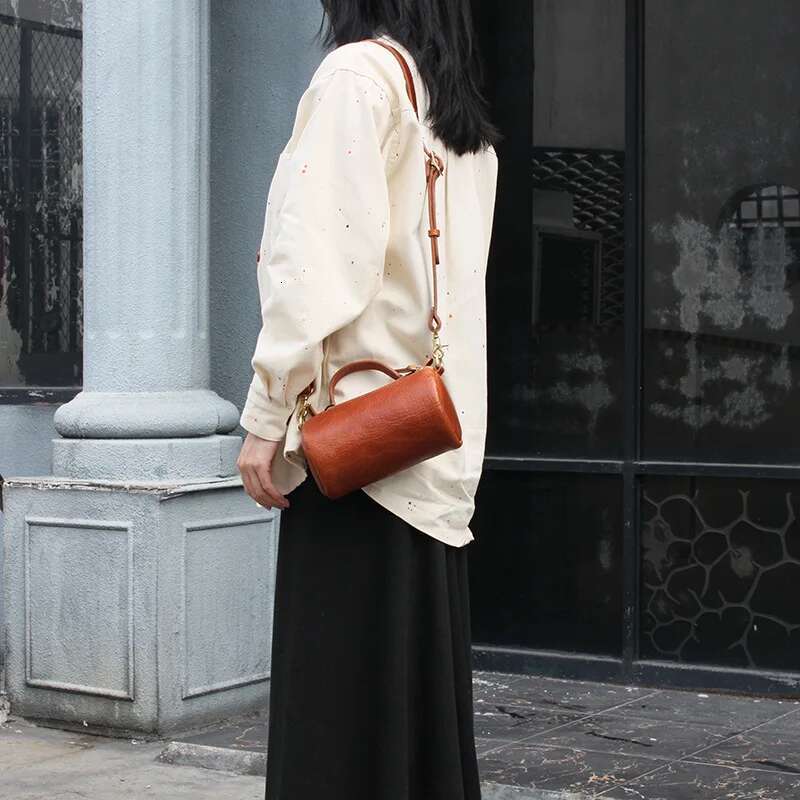 2024 New Genuine Leather High Quality Shoulder Crossbody Cydrical Bag