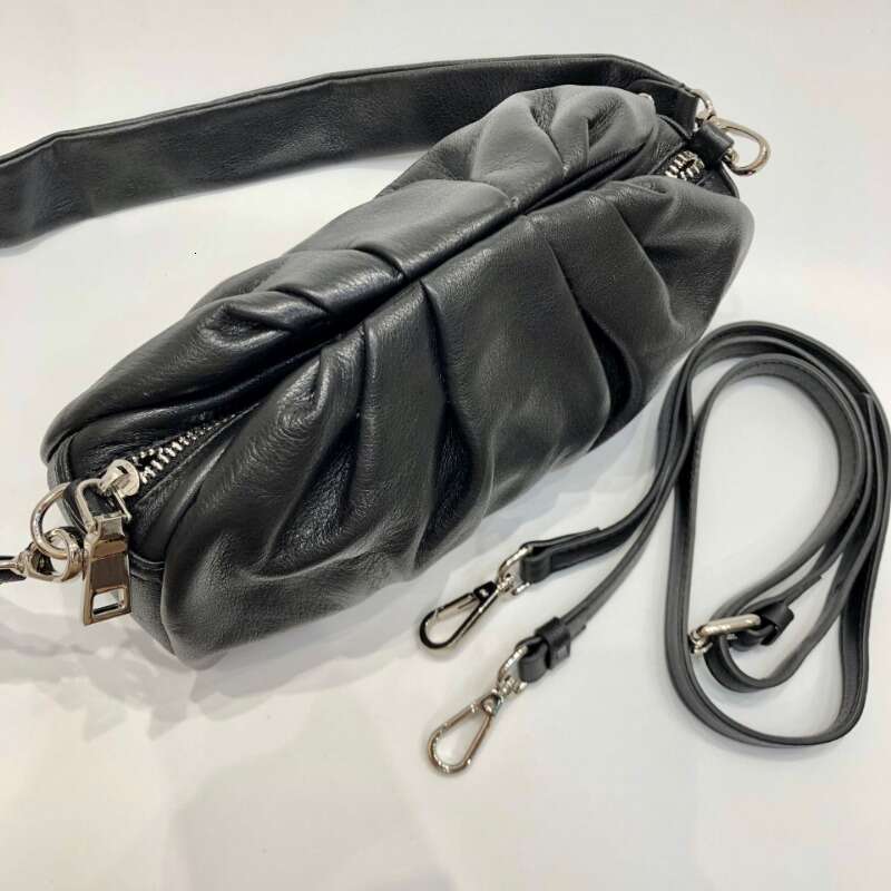 Women's 2024 New Niche Design Pleated Armpit Crossbody Bag