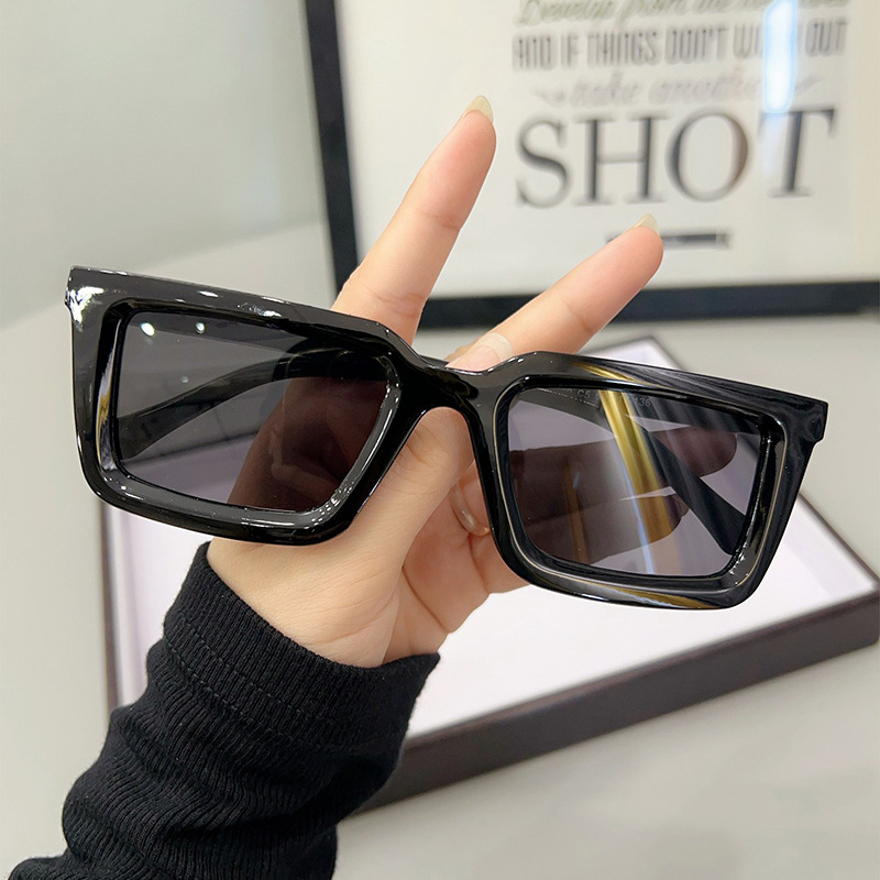Polaroid lenses, high-end women's eyeglass frames, vintage metal sunglasses Fashionable cute cat eye glasses tortoiseshell anti blue light W053 B