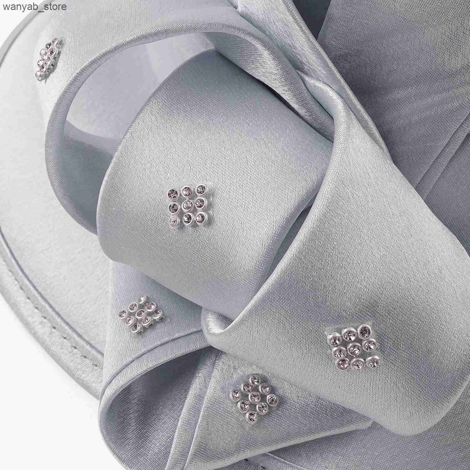 Stingy Brim Hats Fancy Silver Satin Cloth Church Hat Photography Hats Chains Fashion Formal Hat Flower Wedding Top Hat for Women Ladies Travel L240910