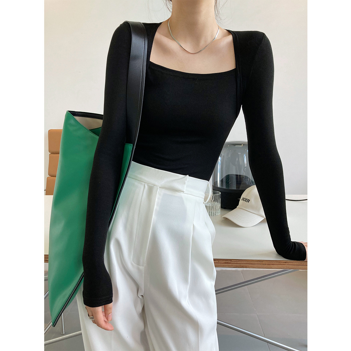 Designer Luxi French style pure desire long sleeved square neck T-shirt for women, slim fit and slimming fake two-piece top, autumn thin base shirt 28