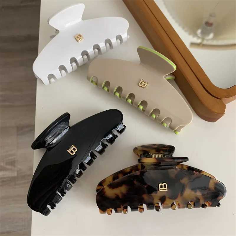 9CM metal letter B Korean new fashion acetate leopard print curved hair clip claw sweet version shark clip X241030
