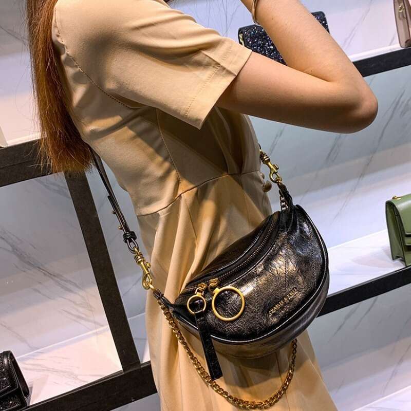 Women's 2024 Spring/Summer New Folded Chest Versatile And Fashionable Handheld One Shoulder Crossbody Bag