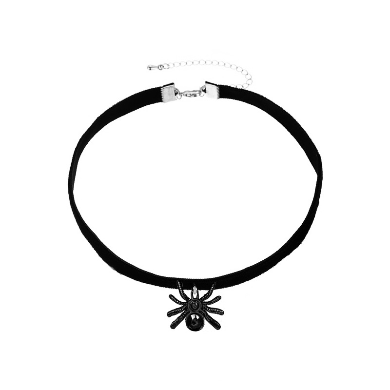 Elegant Black Spider Design Necklace for Gothic Fashion Lovers