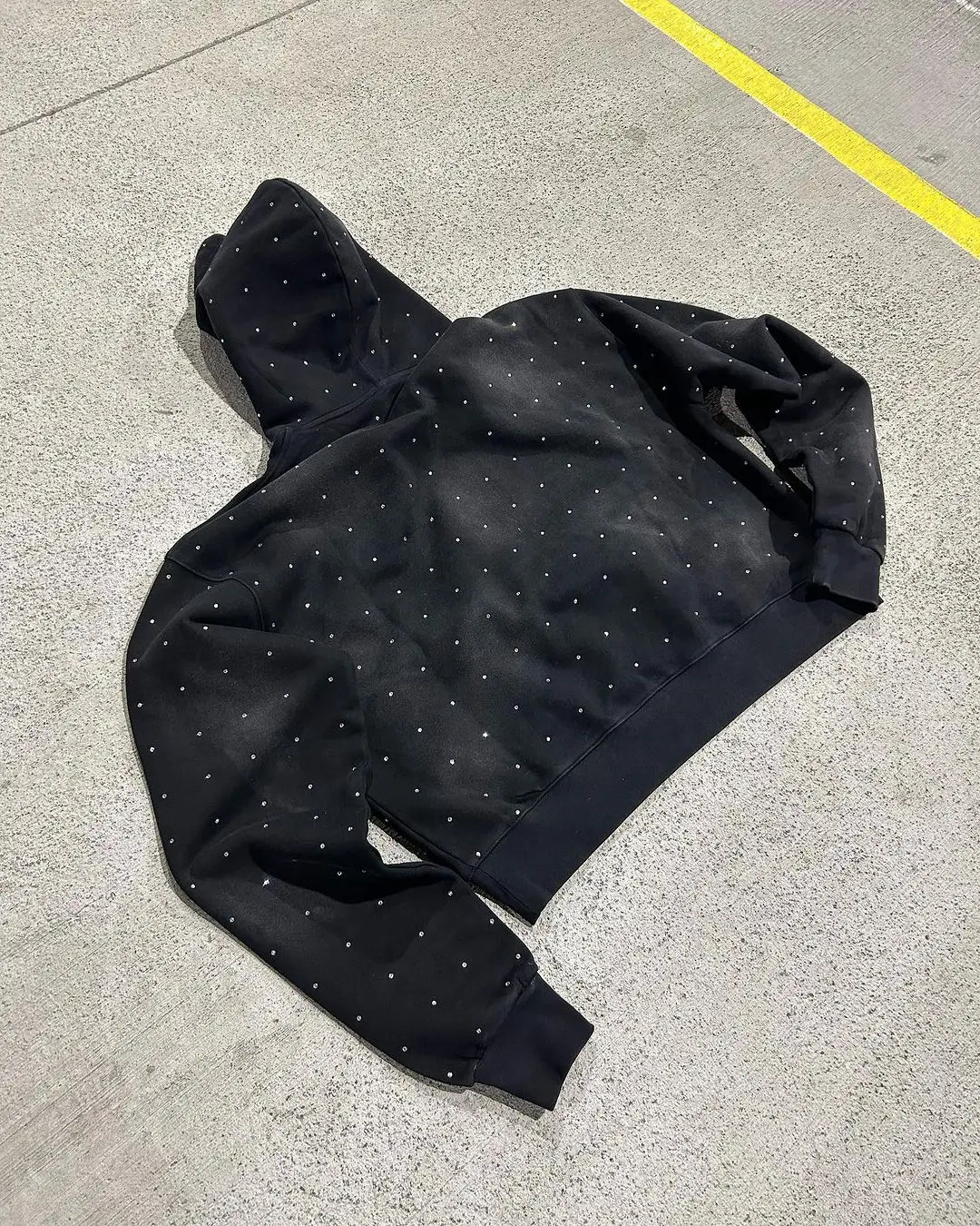 High Street Casual Hoodie Gothic Rhinestone Letter Print Pattern Mens and Womens Fashionable Hoodie Harajuku Retro Y2K Hoodie 241030