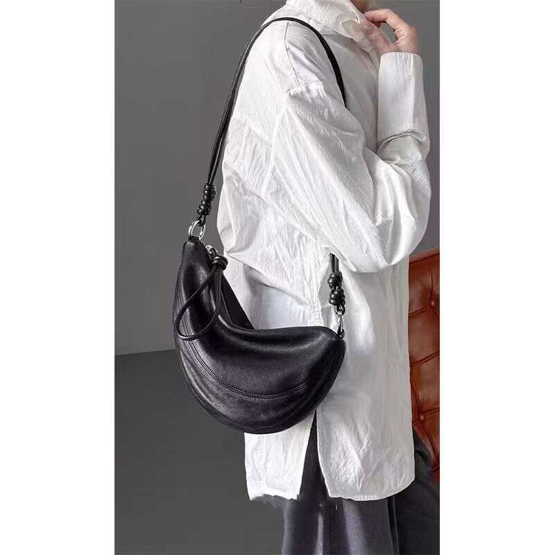 Female 2024 New Minimalist And High-End Niche Design, Fashionable Single Shoulder Crossbody Dumpg Bag
