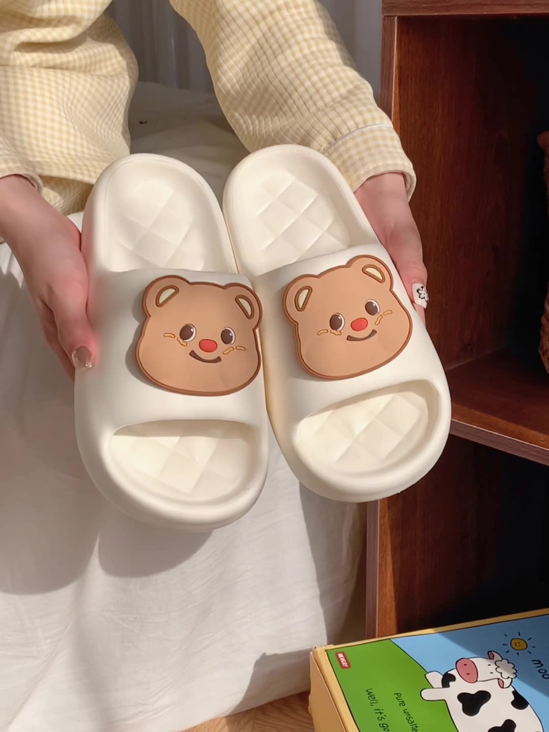 2024 New Slippers Ladies Summer Shoes Soft cute cartoon Bear slippers Indoor Street sandals Girls Beach shower slide