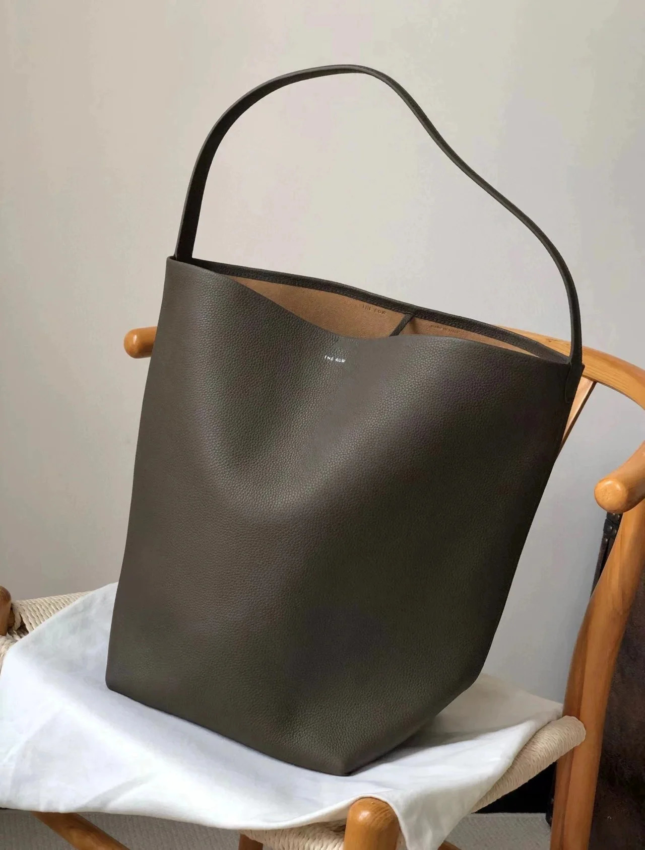 Bucket Senior Shoulder Handbag Litchi Grain Cowhide Large Capacity Tote Bag Female 241030