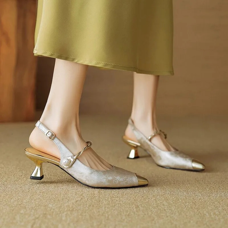 Womens Sandals Summer Retro Pointy Low Heel Buckle Toe High Heels Fashion Temperament Pearl Stiletto Sandals 241031