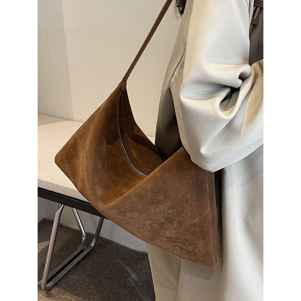 Vintage Suede Tote Bag For Women Autumn Winter New Large Capacity Commute Shoulder Crossbody Fashion Trend Underarm Bags