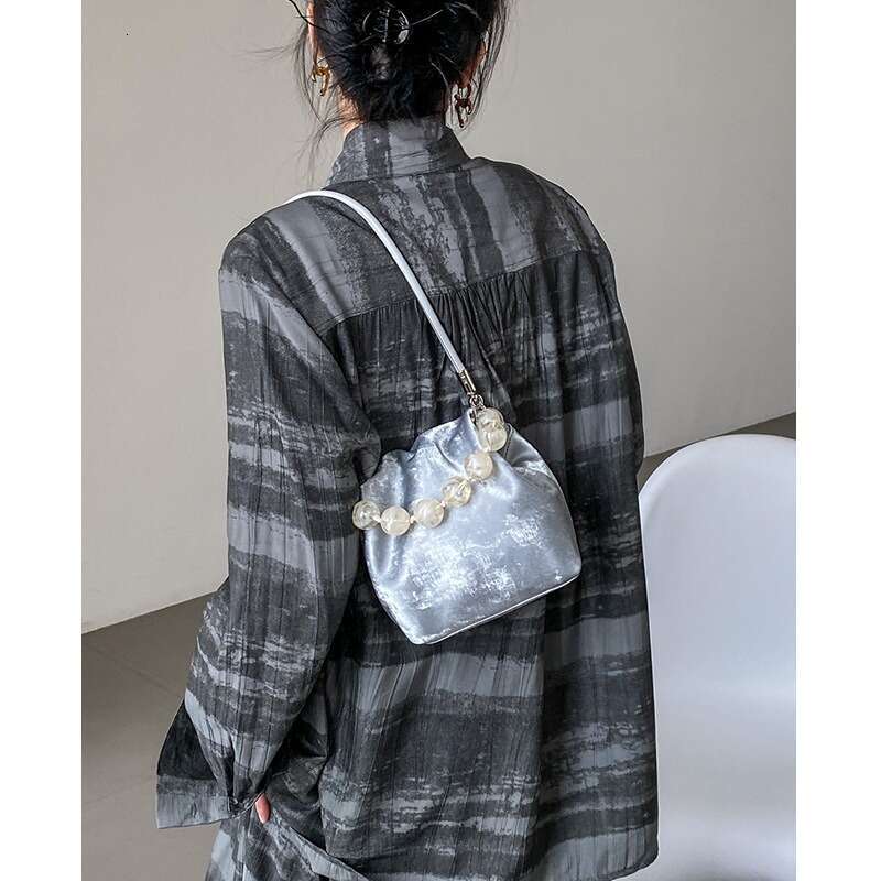 Chinese Beaded Hand-Held Small Female 2024 New Niche National Wind Shell One Shoulder Underarm Bag