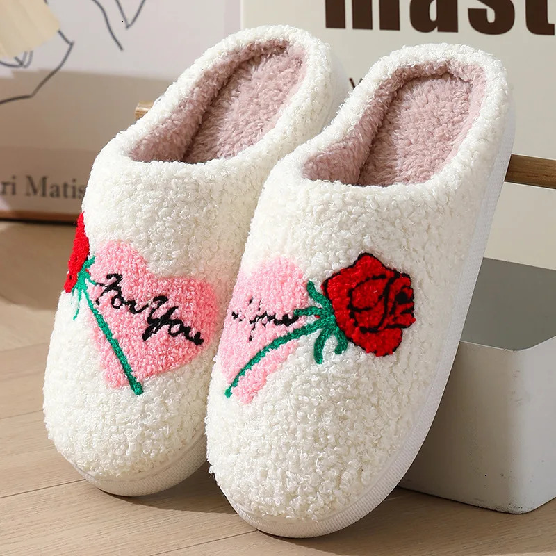 Heart shaped winter slider womens plush warm shoes slider cute cartoon fur slider womens soft foot clothing home cotton shoes 241031