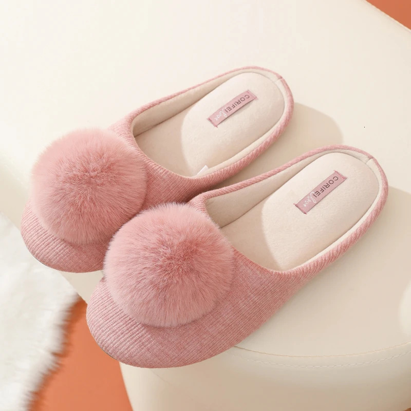 Eyriphy fluffy feather slider female memory foam bedroom slider soft bottom leisure indoor slider comfortable Pom slider 241031