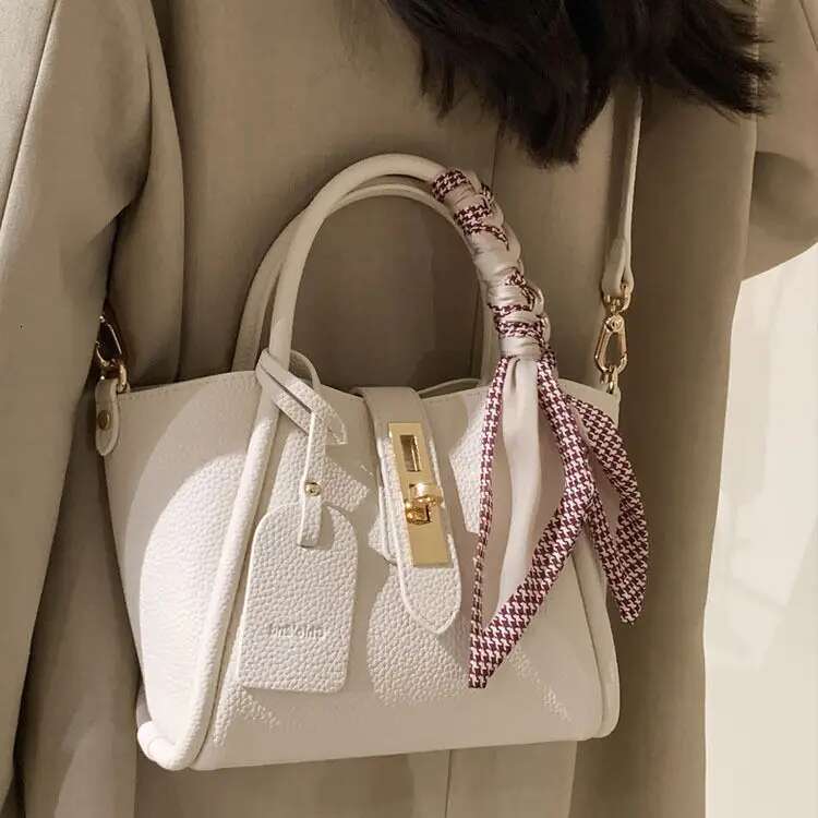 Nanfeng P meets Tote girl 2025 new handbag high-grade fashion commuter hand messenger bag bags for women