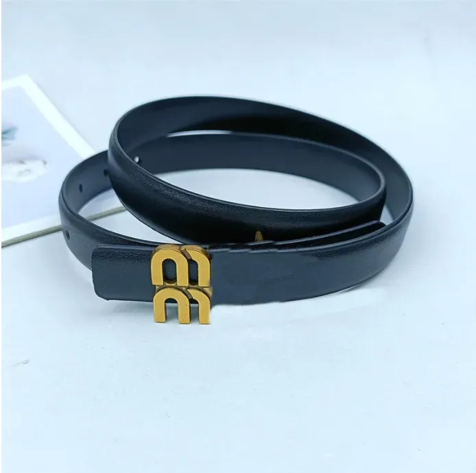 2024 Women's Belt Textured Smooth buckle leather Classic Designer women's belt High quality cowhide