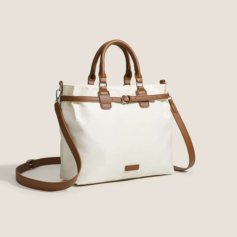 2024 Spring/Summer New Niche Design With A High-End Casual Handbag, One Shoulder Crossbody, Large Capacity Tote Bag