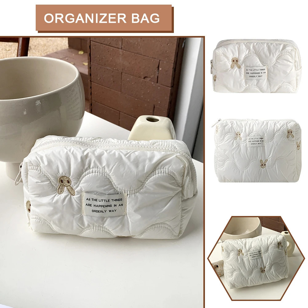 Womens makeup organizer bag embroidered rabbit cartoon makeup clutch with zipper used for toilet accessories 241031