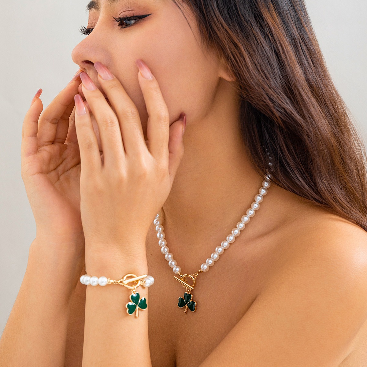 Amazon Hot Selling Baroque Pearl Necklace for Women Versatile High-end Niche Accessories Sweater Chain Accessories