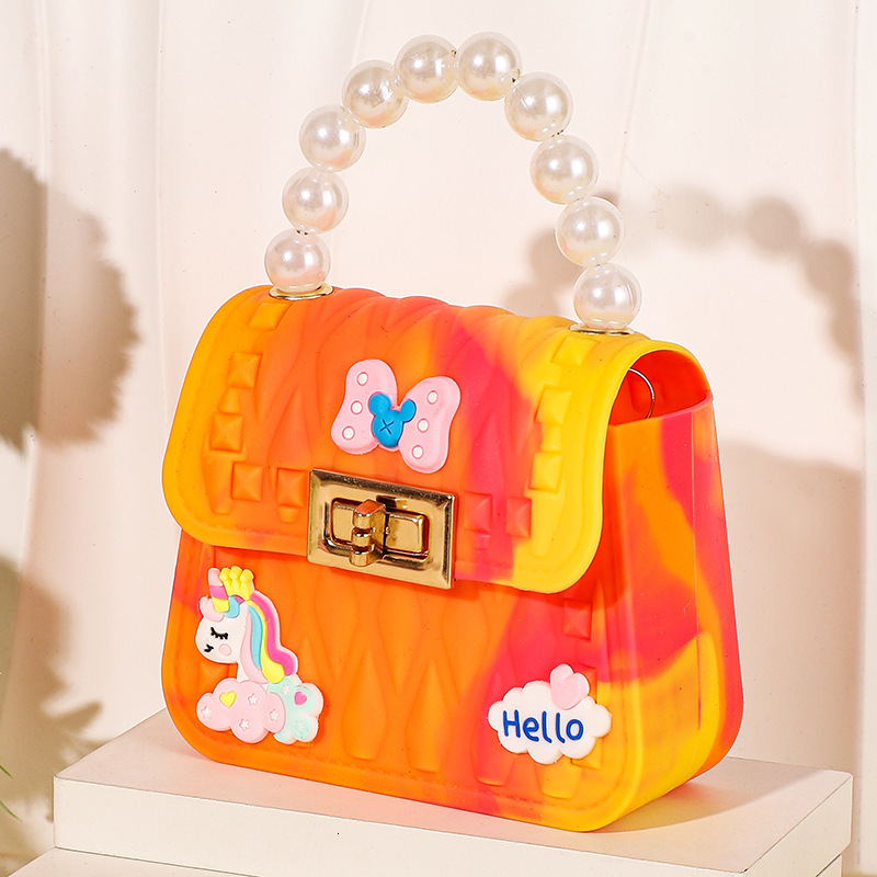 New Designer Mini Leaf shaped Jelly Silicone Strap Bag Handheld Wallet