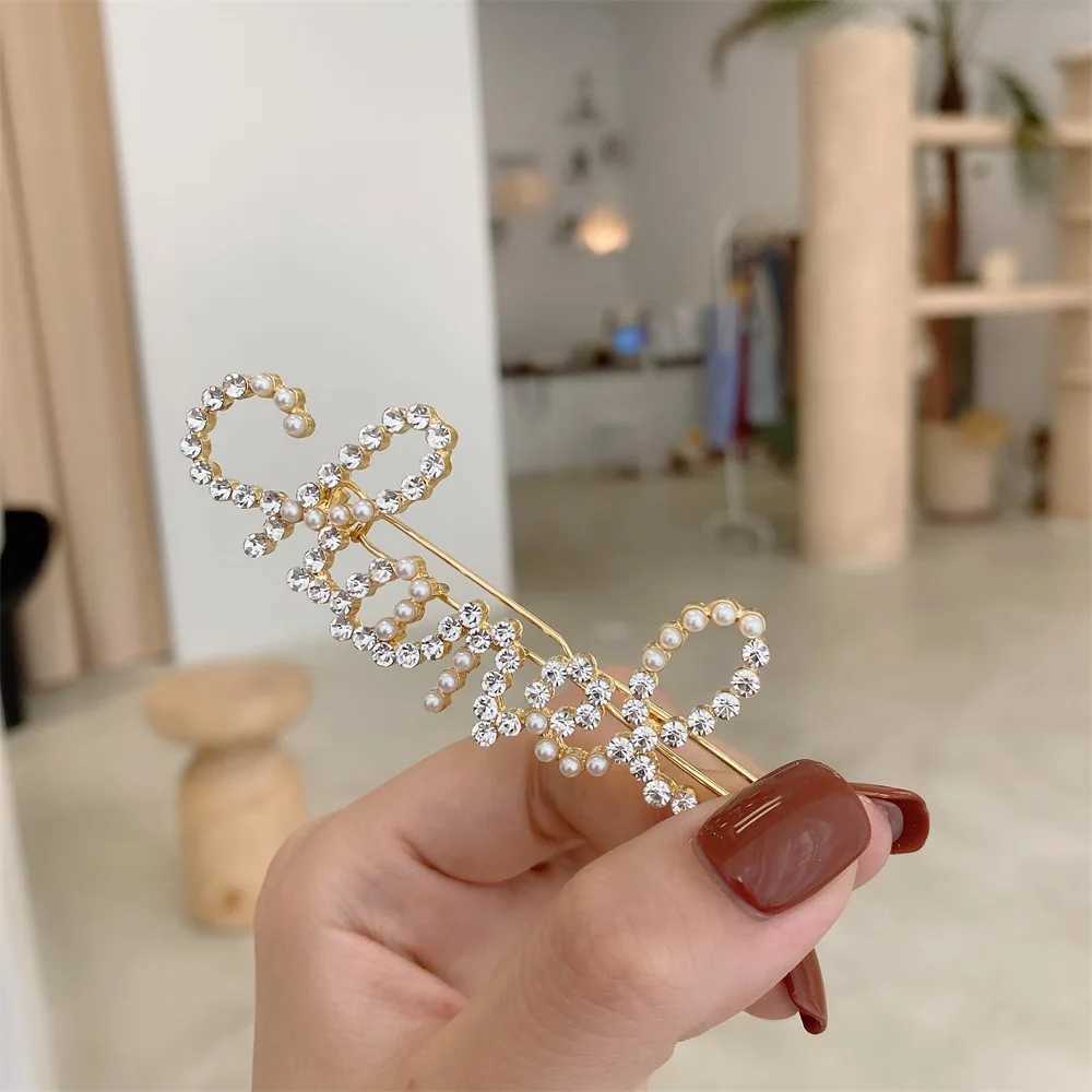 Pearl vertical banana hair clip banana hair clip warm hair clip Korean ponytail bucket clip used for grille hair accessories X241030