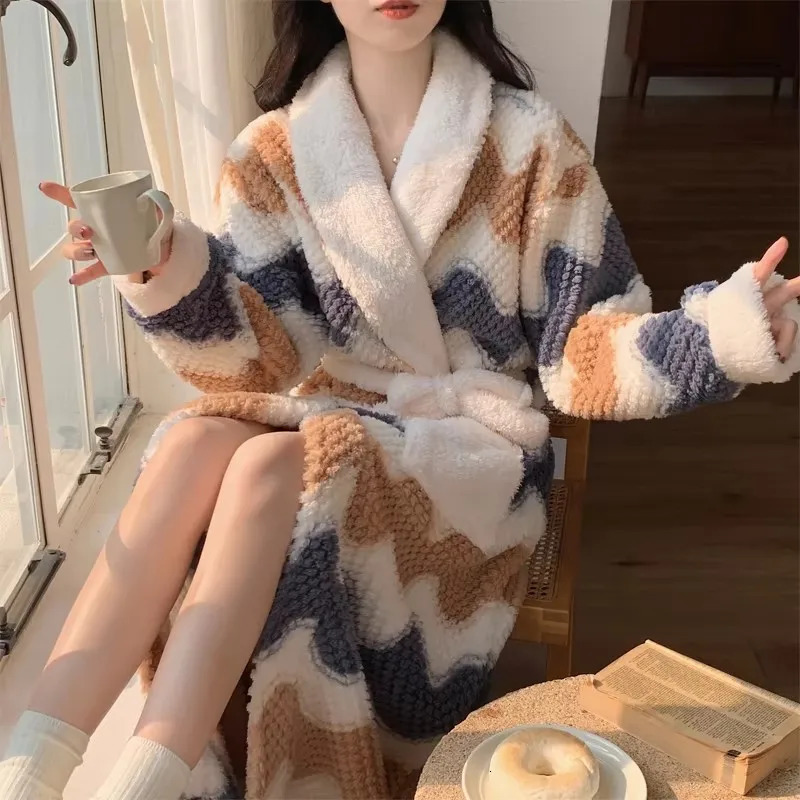 Womens Cute Pajamas Winter Pajamas Warm Robe Set Long Home Wear Bathtub with Velvet Warm Coral Velvet Pajamas 241031