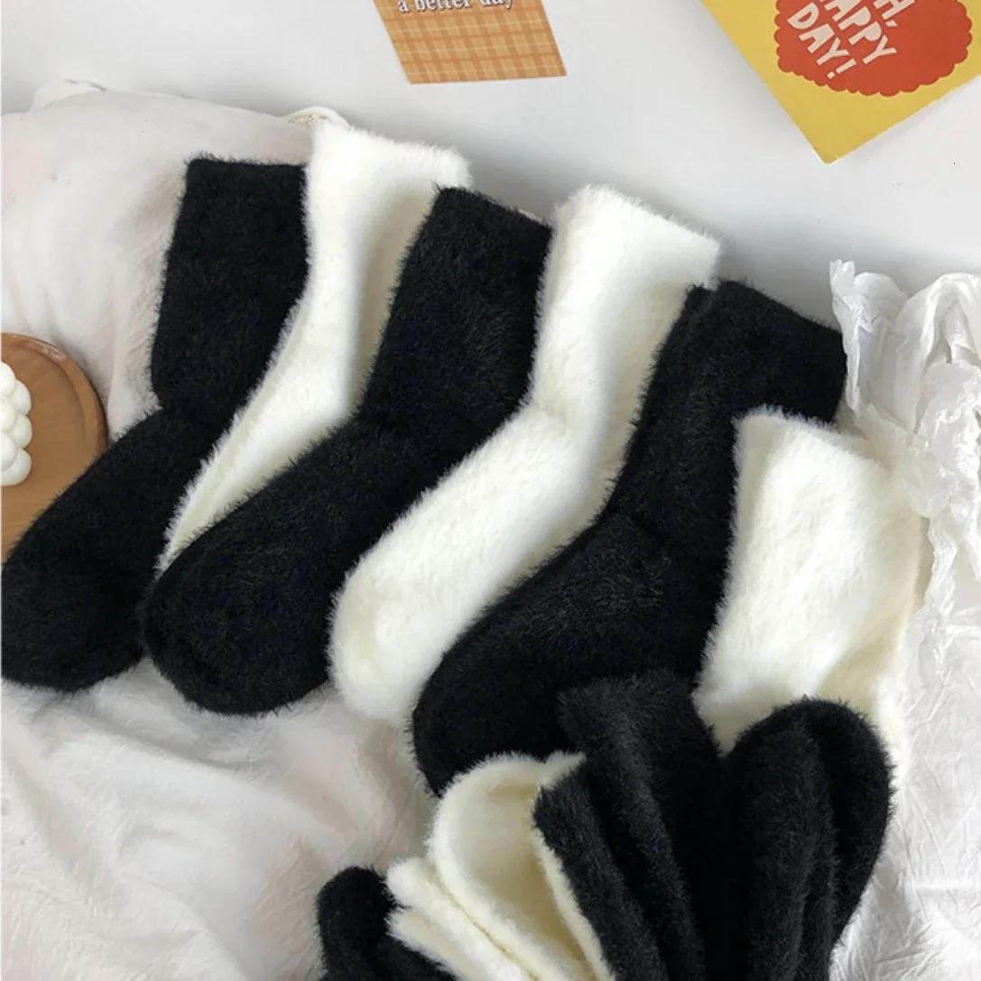 Mink Velvet Socks for Women and Men Autumn and Winter Thicken Thermal Coral Velvet Sleep Plush Floor Black White Socks Underwear 241031