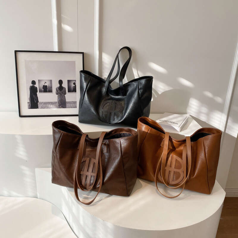 2025 pretty 2025 New Arrival: Women's Soft Leather Texture Shoulder Bag - beautiful Zipper Tote with Ample Capacity for Daily Commuting Arrival: 