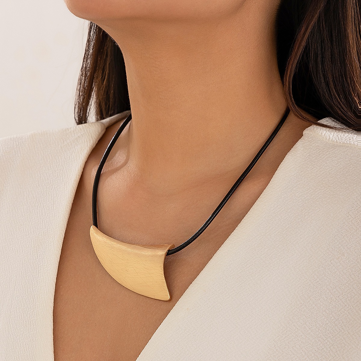 European and American Cross-border Exaggerated Geometric Splicing Ins Style Necklace Personalized Metal Brushed Hollow Necklace Jewelry