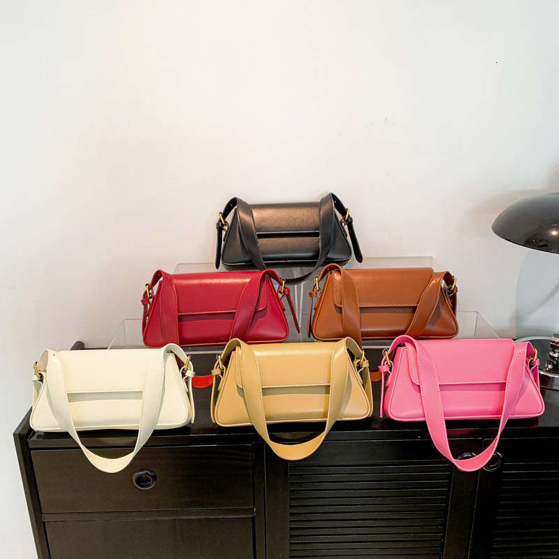Retro Solid Color Shoulder Bags for Women 2025 Winter PU Leather Lady Underarm Bag Vintage Handbags and Purses