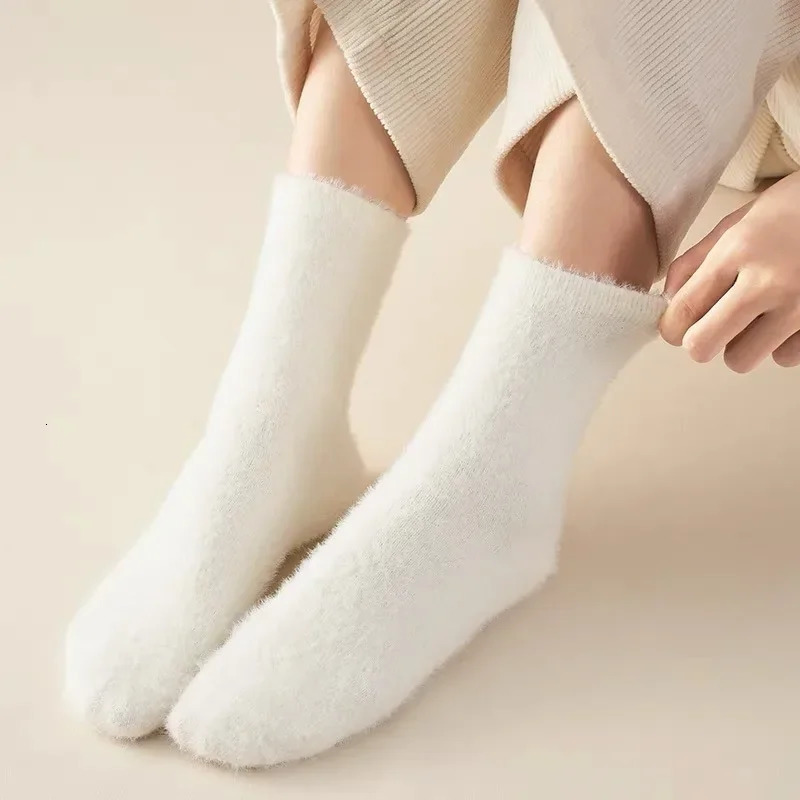 Autumn Winter Kawaii Mink Velvet White Black Super Soft Home Socks Highly Elastic Thicken Plush Thermal High Quality Sleep Sock 241031
