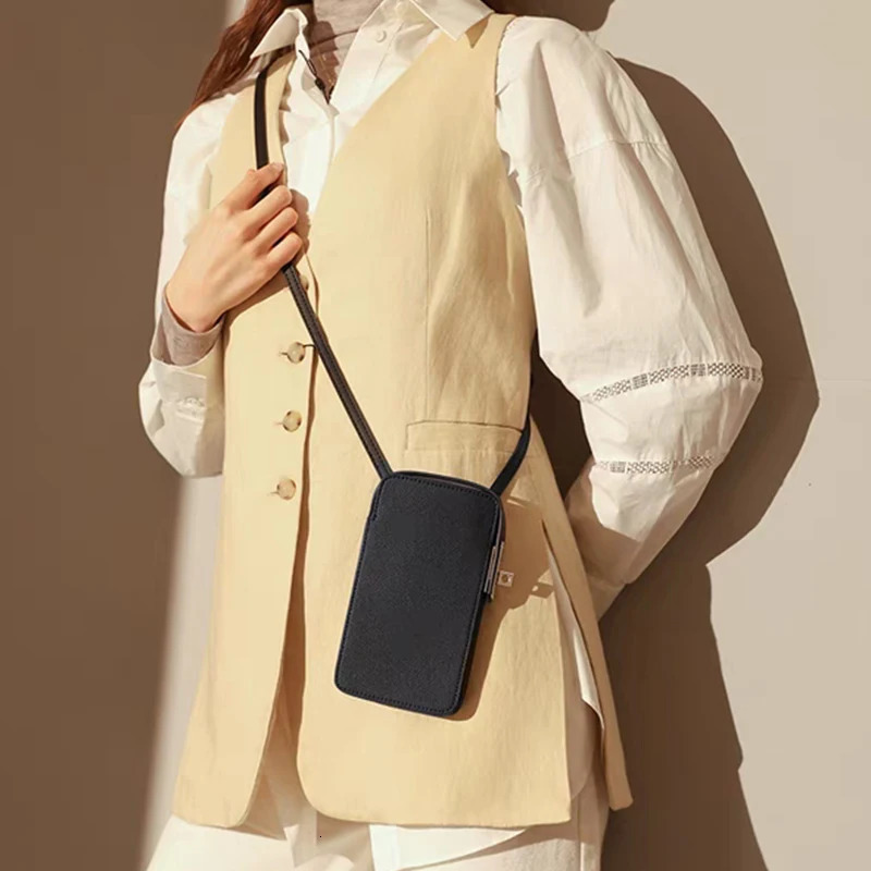 y n Phone Bag Woman Portable Genuine Leather Crossbody Custom Name Fashion Casual Lady Shoulder Card Wallet 241029