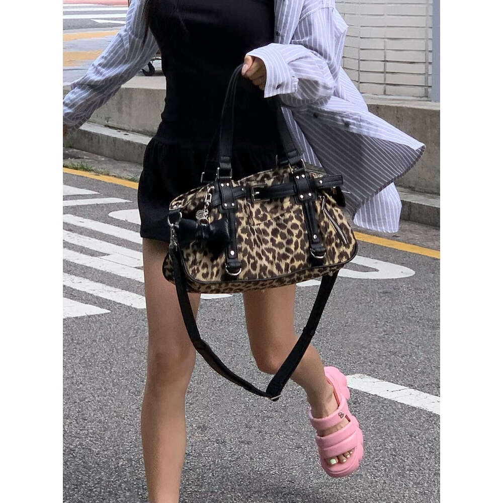 Korean Niche Design Ins Blogger Same Sweet And Cool Style Belt Tote Casual Nylon Cloth Shoulder Bag