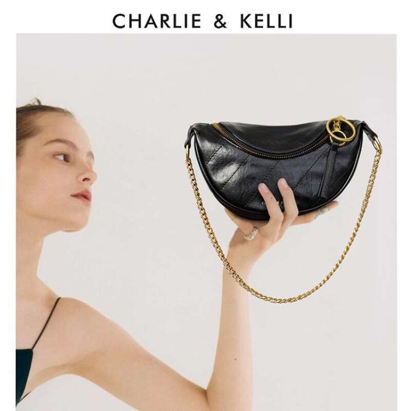 Women's 2024 Spring/Summer New Folded Chest Versatile And Fashionable Handheld One Shoulder Crossbody Bag