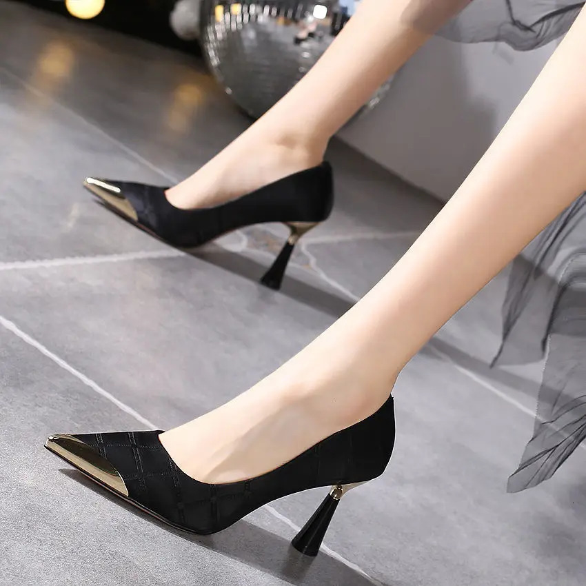 Woman Pink Pumps Metal Pointed Stiletto Shallow Mouth Single Shoes High Heels Women Green Party Shoes 241031