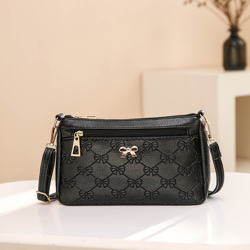 Yongxing White Horse Leather Korean Edition Fashion Women's Single Cross Shoulder Small Mom Leisure Bag