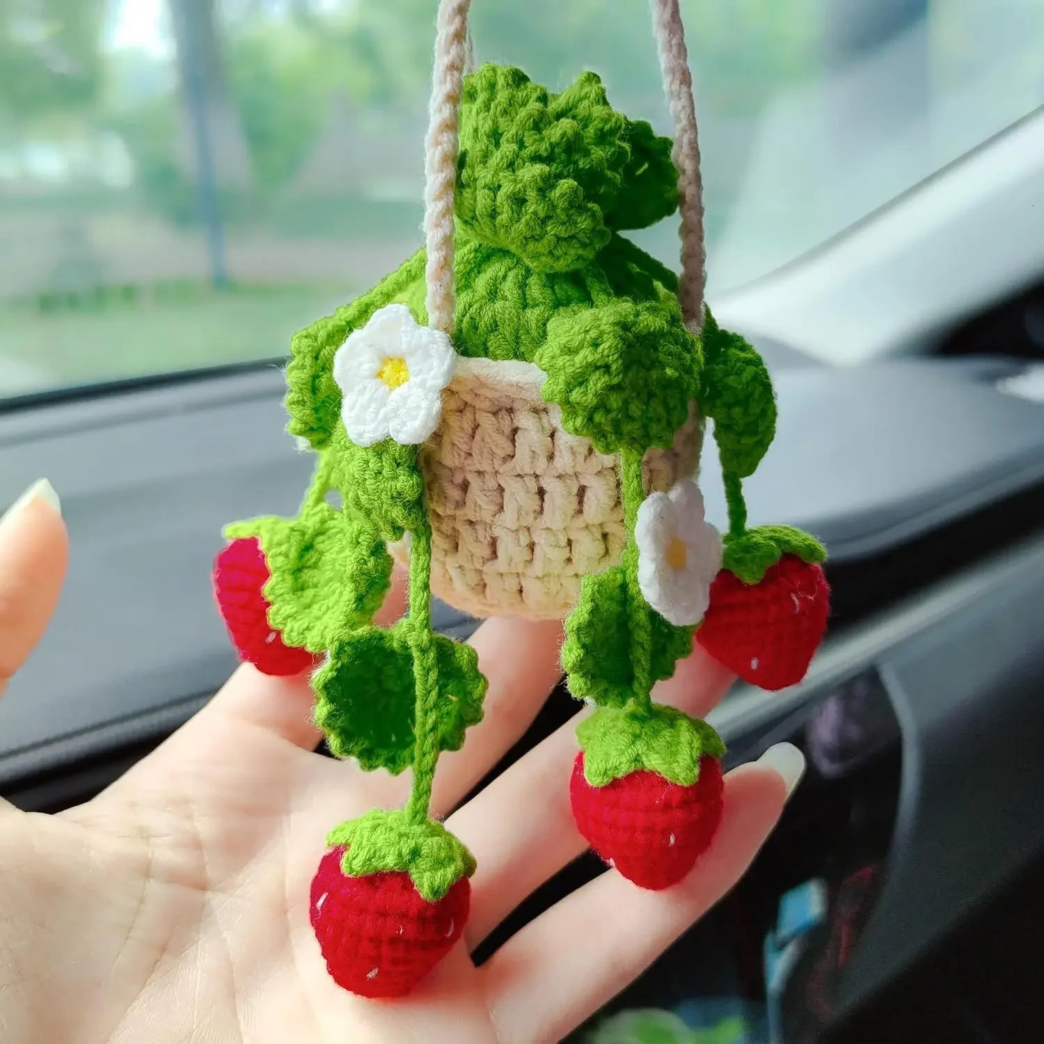 New Crochet Basket Strawberry Hanging Plant Decor Car Ornaments Charms For Rear View Mirror