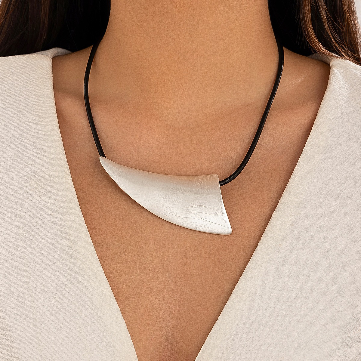 European and American Cross-border Exaggerated Geometric Splicing Ins Style Necklace Personalized Metal Brushed Hollow Necklace Jewelry