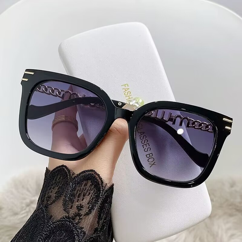 Top tier sunglasses, Polaroid lenses, high-end women's eyeglass frames, vintage metal sunglasses, modern retro high-end fashion versatile D0039