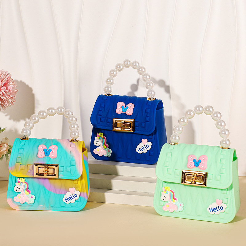 New Designer Mini Leaf shaped Jelly Silicone Strap Bag Handheld Wallet