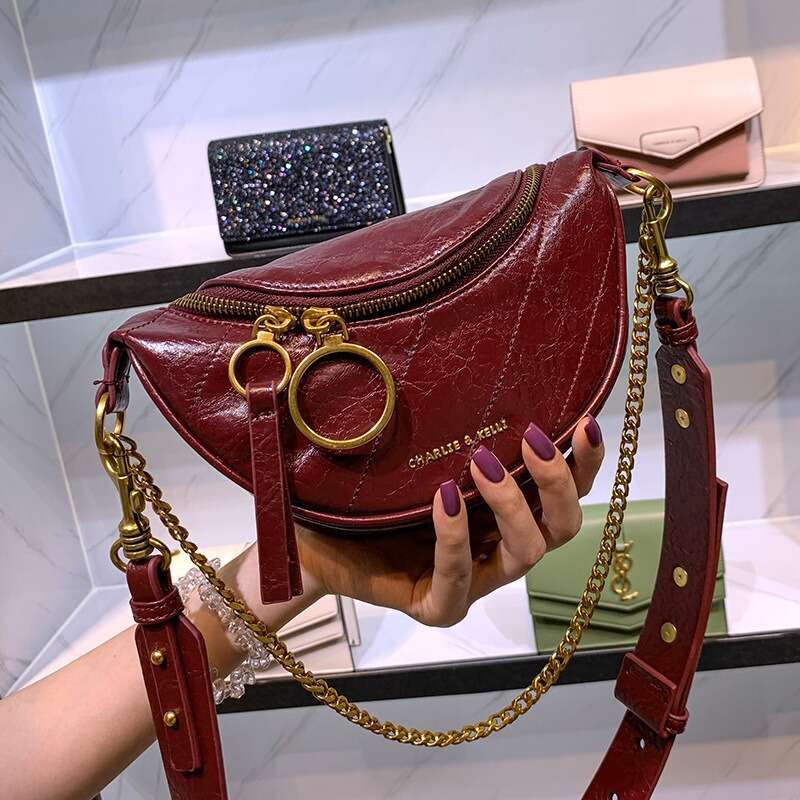 Women's 2024 Spring/Summer New Folded Chest Versatile And Fashionable Handheld One Shoulder Crossbody Bag