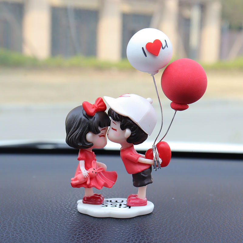 New Anime Couples For Car Ornament Model Cute Kiss Balloon Figure Auto Interior Decoration Pink Dashboard Figurine Accessories Gifts